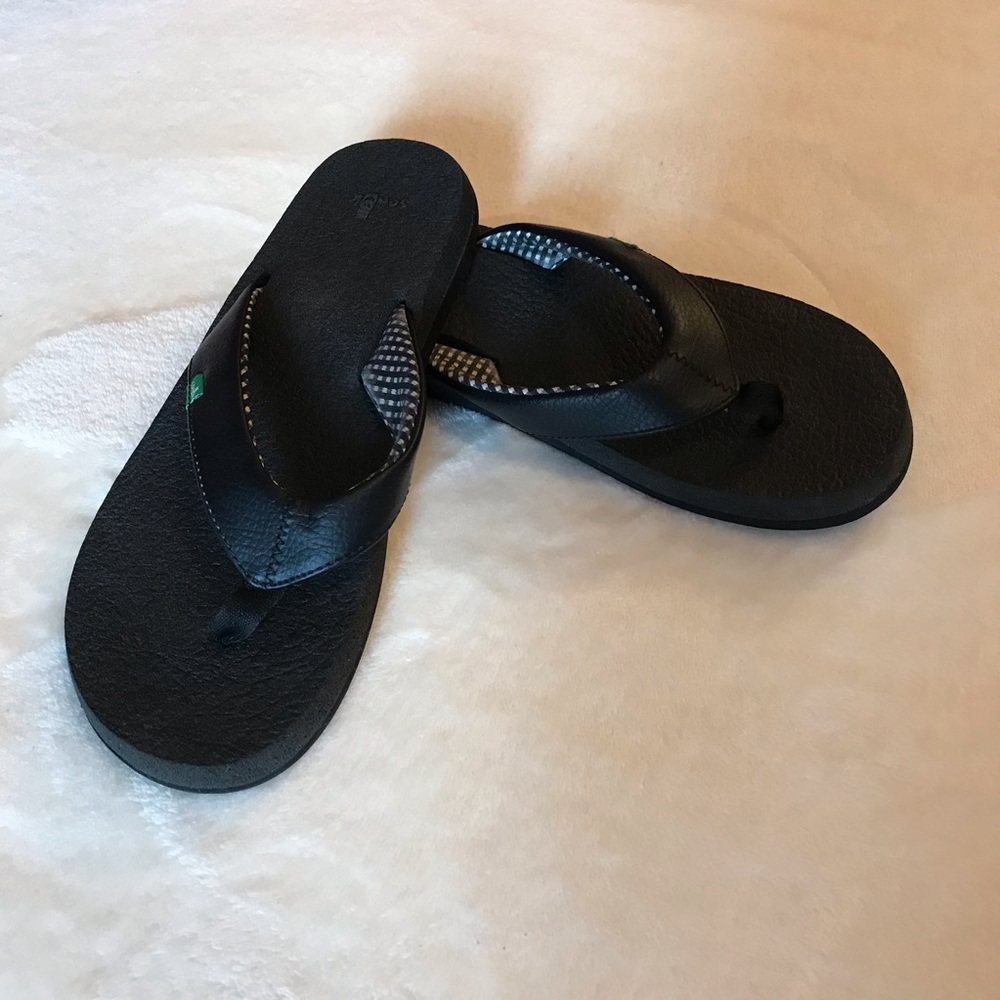 Sanuk yoga mat flip flops